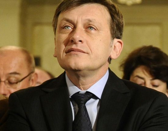 Crin Antonescu O relatie buna cu Donald Trump este o datorie si un beneficiu pentru Romania