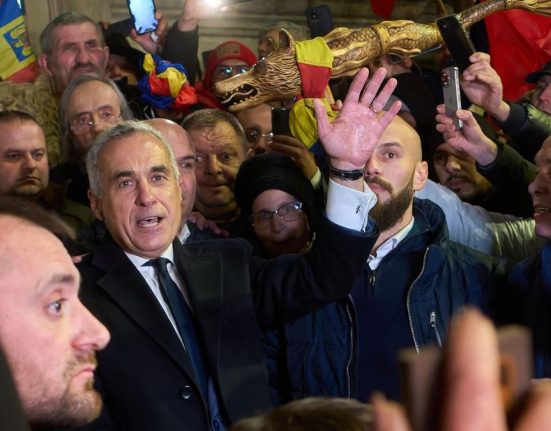 Calin Georgescu cheama romanii din nou in strada