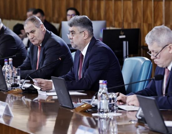 Guvernul aproba calendarul alegerilor Primul tur pe 4 mai