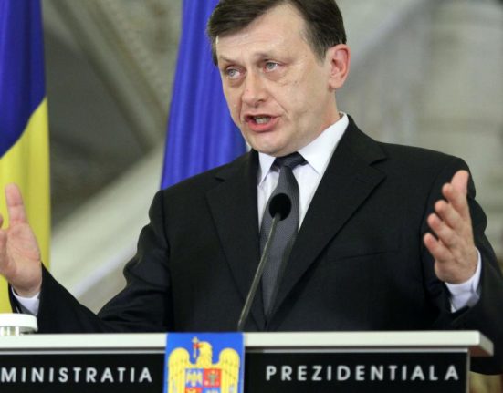 PSD a validat candidatura lui Crin Antonescu la prezidentiale Congresul va fi pe 2 februarie
