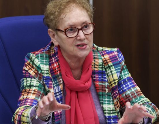 USR solicita urgent inlocuirea Renatei Weber din functia de Avocat al Poporului Mandatul ei a expirat in iunie