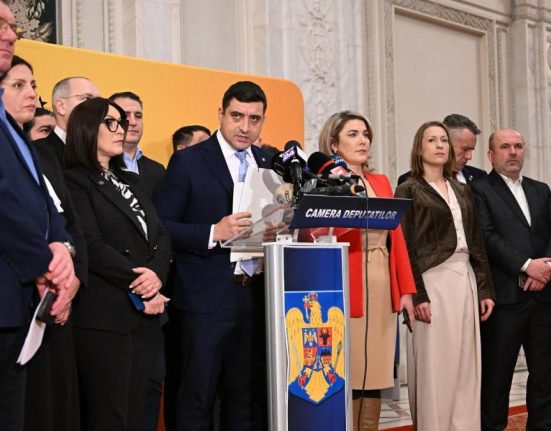 AUR SOS si POT au depus motiune impotriva Guvernului Ciolacu