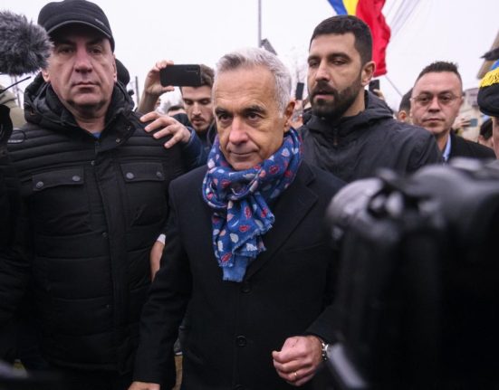 Calin Georgescu nu va lua parte la dezbateri si conferinte