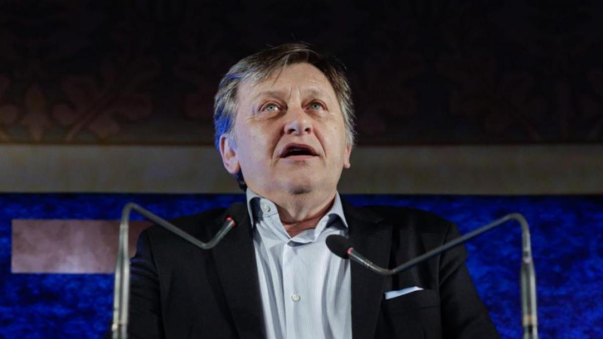 Crin Antonescu Bolojan sa contacteze SUA si sa explice anularea alegerilor Iohannis trebuia sa o faca