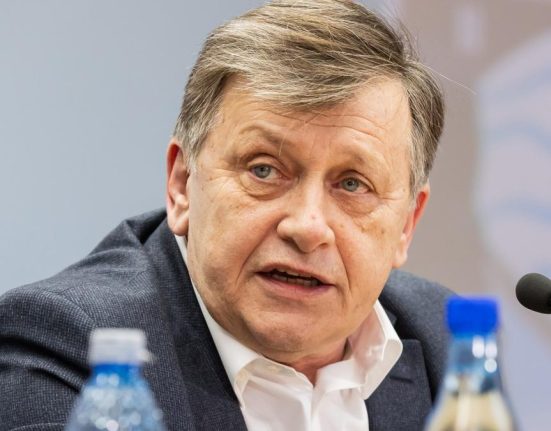 Crin Antonescu Romania ramane in NATO si va creste cheltuielile de aparare