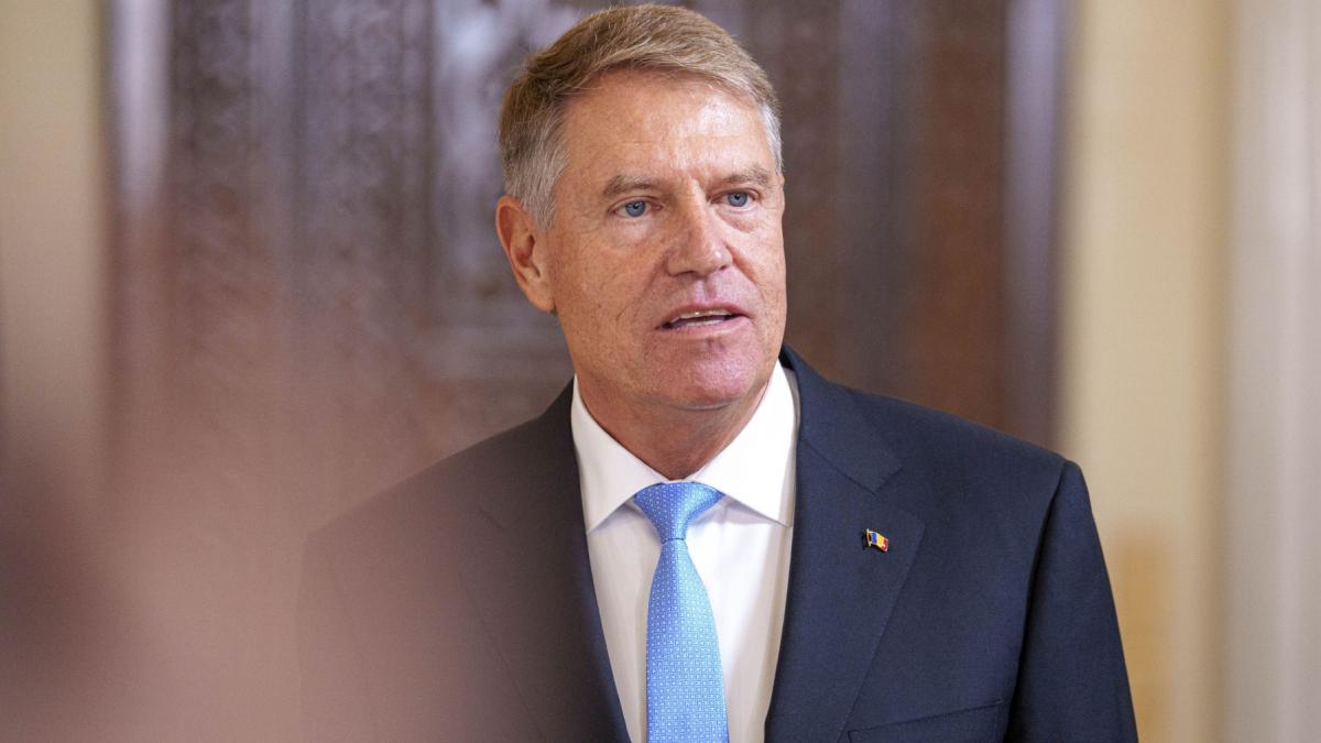Klaus Iohannis face declaratii la ora 14 dupa decizia de convocare a plenului pentru suspendare