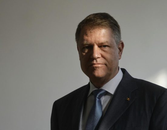 Politicianul care l a introdus in politica pe Klaus Iohannis Nu credeam ca va avea un astfel de inceput