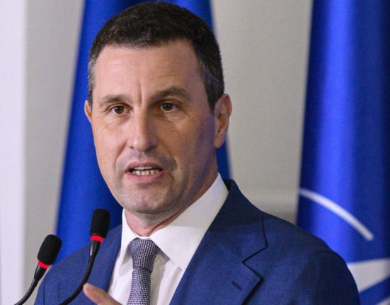 Tanczos Barna Nu cresc taxele in 2025