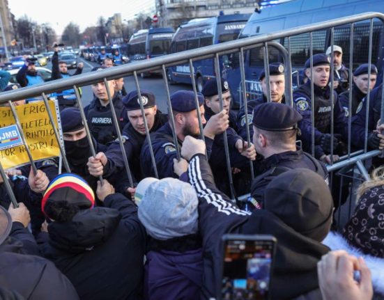 Val de incitari la violenta pe TikTok pentru protestul de sambata Sustinatorii lui Calin Georgescu indeamna la varsare de sange