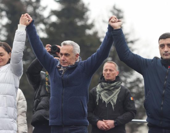AUR SOS si POT au contestat la CCR legile privind doborarea dronelor rusesti de catre Armata
