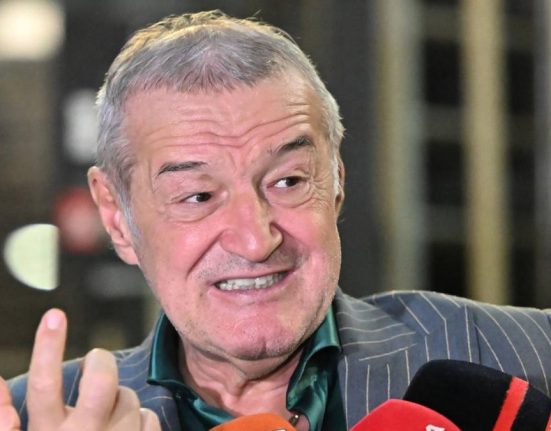 Becali s a dezlantuit impotriva lui Simion Nu mai sunt nea Gigi esti acasa Va veni declinul sau oamenii il vor parasi pentru Tarziu