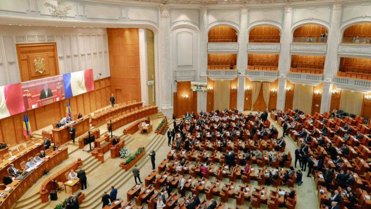Conducerea Oficiului pentru Jocuri de Noroc chemata in Parlament