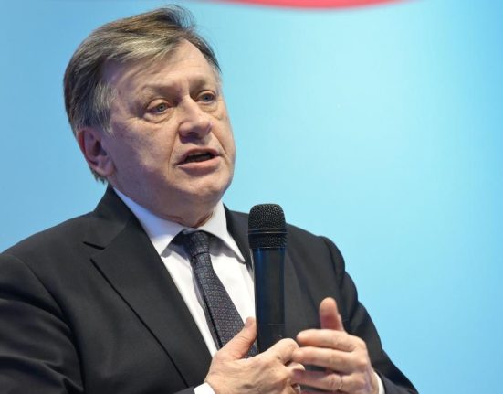 Crin Antonescu intalnire cu liberalii sector 3 Ordinea reala se face cu unitate