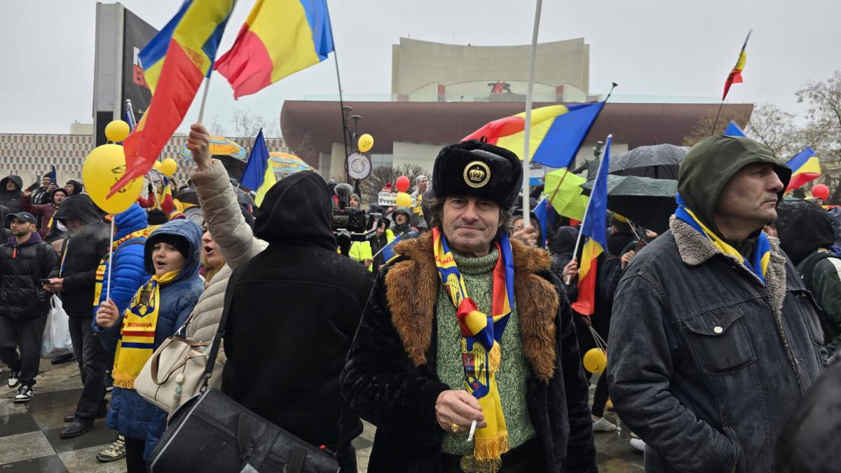 Cum a fost la protestul un milion de romani organizat de AUR Aveti grija la buzunare