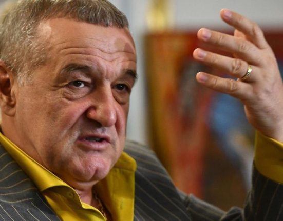 Gigi Becali incepe strangerea de semnaturi pentru prezidentiale