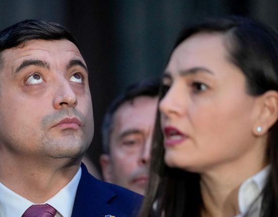 Incepe razboiul Simion Gavrila retragere din cursa