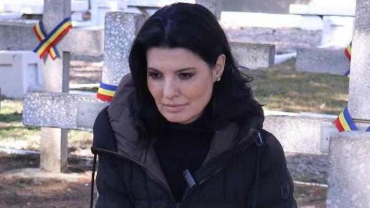 Lavinia Sandru a omagiat eroii cazuti la Oarba de Mures Am platit cu sange Ce facem azi pentru Romania