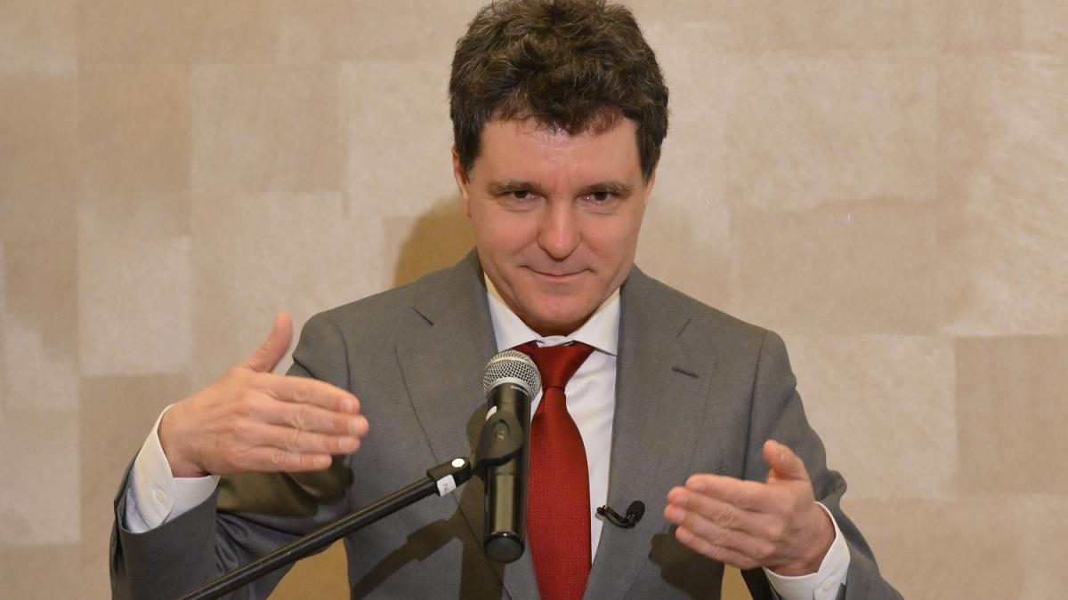 Pe cine vede Nicusor Dan in turul doi Daca ar fi azi eu sau Crin