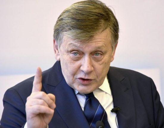 Reactia lui Antonescu dupa decizia Curtii Constitutionale Mi as fi dorit sa l inving la vot pe Calin Georgescu