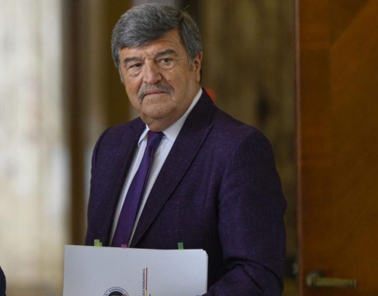 Revocarea lui Toni Grebla din functia de sef AEP votata azi