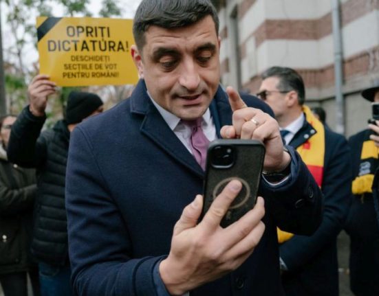 Simion dupa decizia BEC Nu mai organizez proteste nu pot garanta calmul