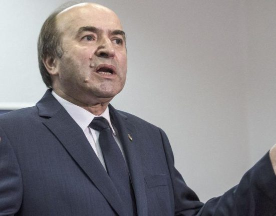Tudorel Toader Calin Georgescu nu mai poate depune un nou dosar de candidatura dupa ce i a fost respins de BEC