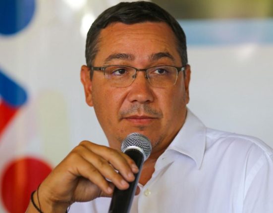Victor Ponta si a lansat programul electoral Promisiuni pentru militari si politisti