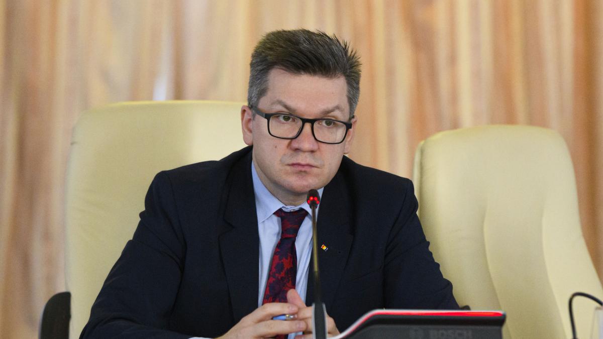 AUR refuza schimbarea lui Mihail Neamtu de la conducerea Comisiei de cultura Mosteanu PSD si PNL il apara