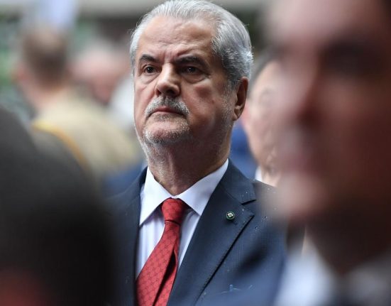 Adrian Nastase despre scandalul Lasconi USR Este o tradare dar Elena Lasconi nu avea sanse in turul doi