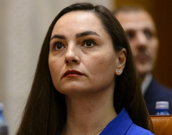 Anamaria Gavrila POT o propune pe Lacramioara Axinte la CCR