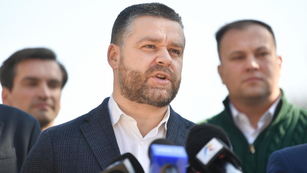 Ciprian Ciucu a dat in judecata MApN