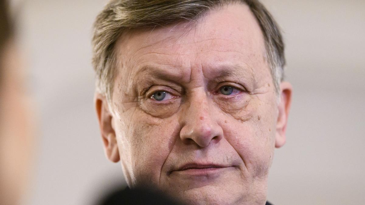Crin Antonescu despre banii platiti de Simion Jignesti Romania pe bani publici