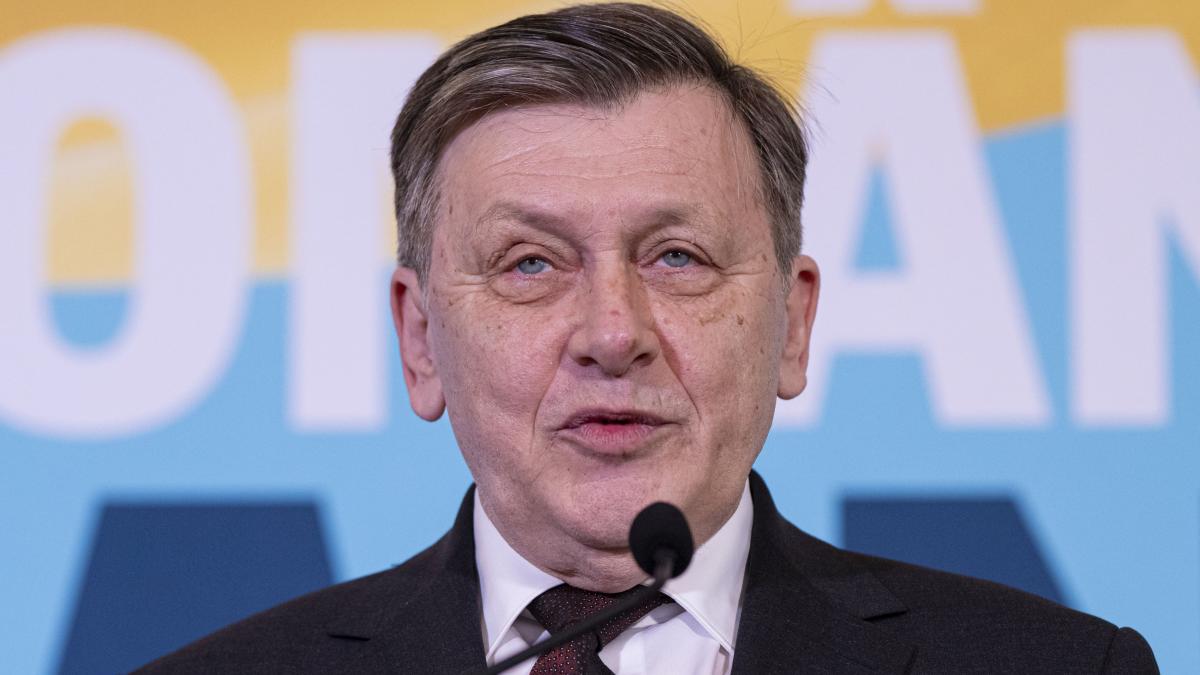 Crin Antonescu mesaj inainte de alegeri Nu alegem raul cel mai mic