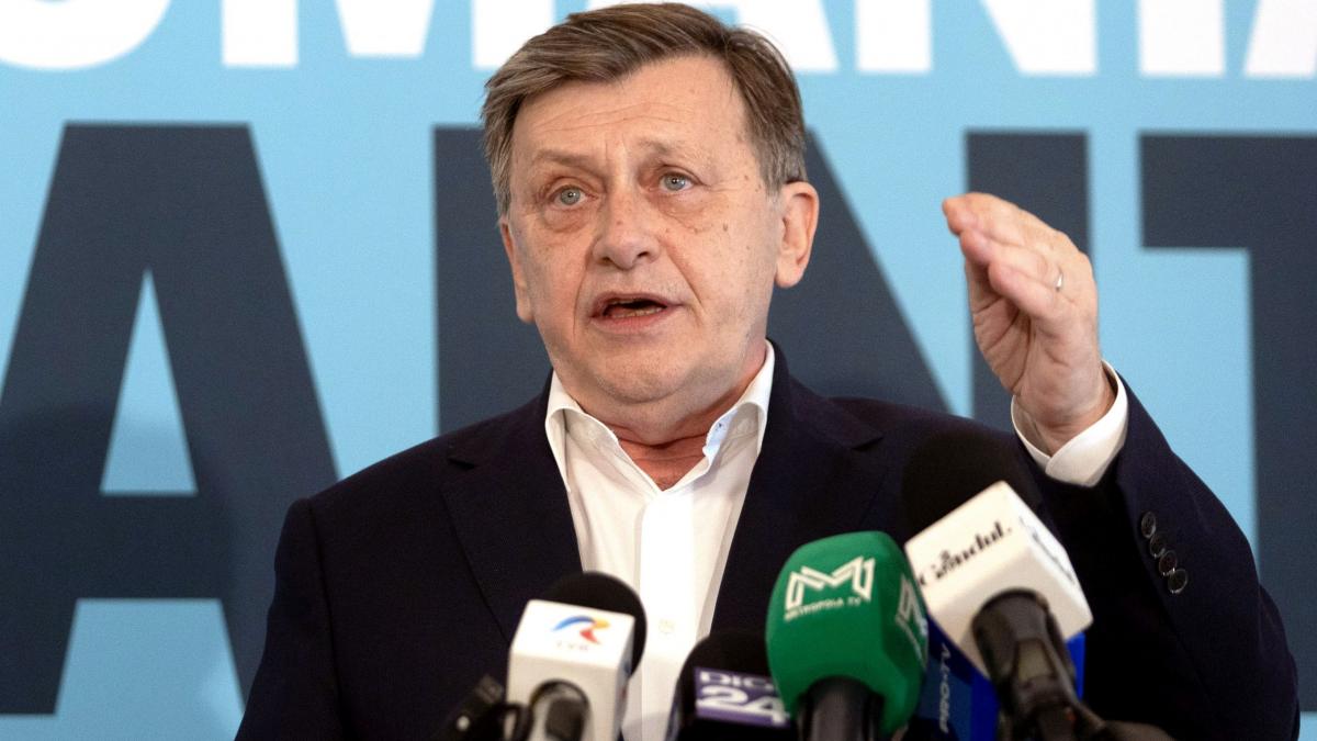 Crin Antonescu sa intalnit cu patru primari si ministrul Sebastian Burduja
