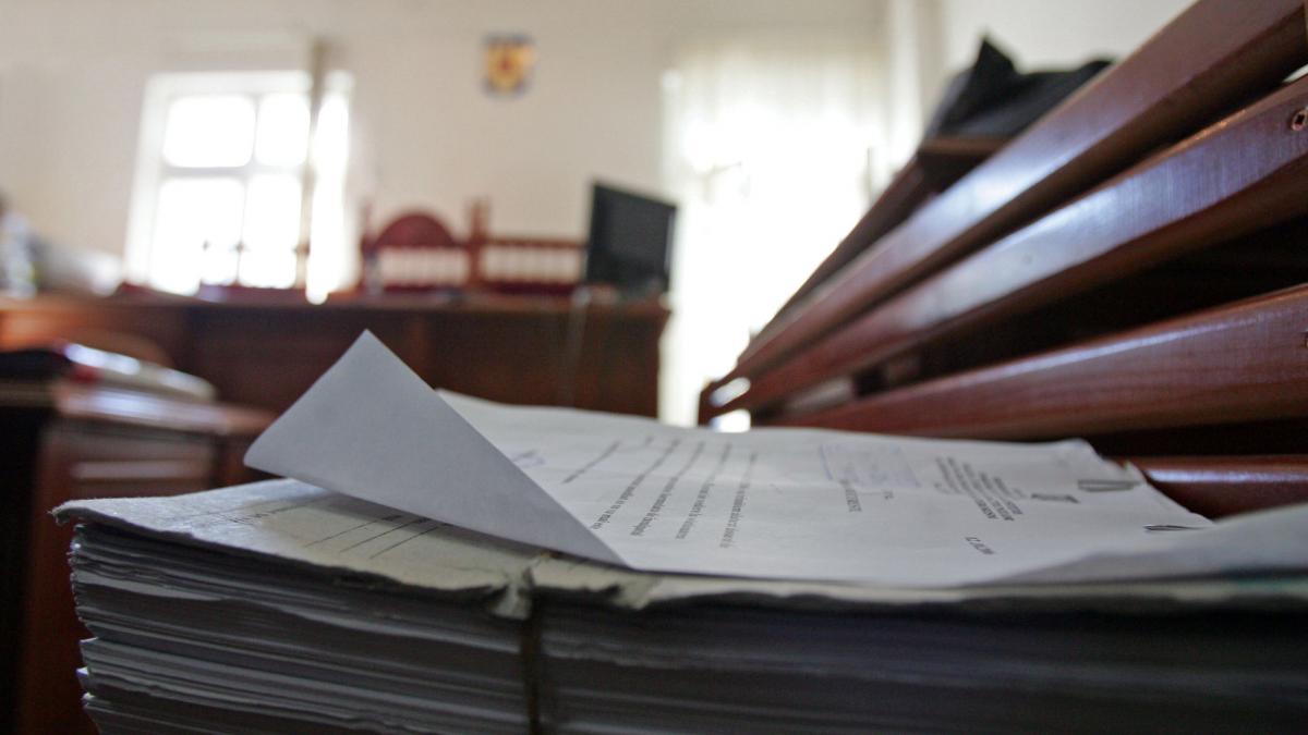 DOCUMENT Motivarea judecatorului din Ploiesti privind suspendarea deciziei de anulare a alegerilor CCR a interpretat abuziv legea