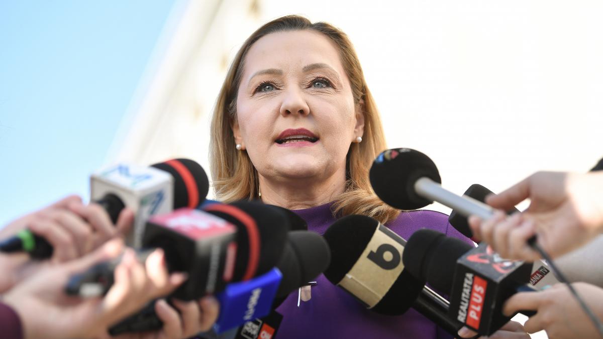 Elena Lasconi cere sprijinul membrilor USR in conflictul cu pucistii Va chem alaturi de mine
