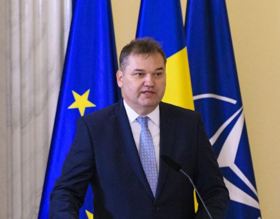 Ministerul Dezvoltarii elimina 512 posturi Cseke Attila Impactul bugetar depaseste 22 milioane lei