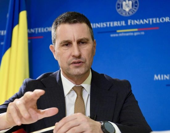 Ministrul Finantelor avertizeaza Reducerea cheltuielilor sau taieri drastice
