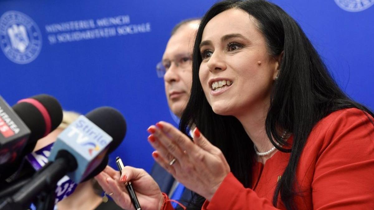 Motiunea simpla impotriva sistemului de pensii adoptata de Senat