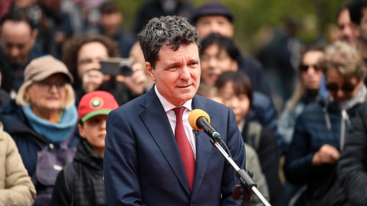 Nicusor Dan despre folosirea masinii Primariei in campanie