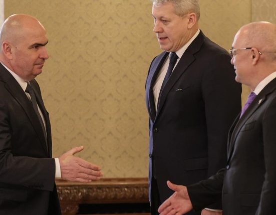 Surse Emil Boc posibil judecator la CCR Cine vizeaza cele trei posturi vacante