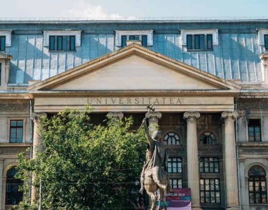 Universitatea Bucuresti cere candidatilor sa promita mentinerea Romaniei in UE si NATO