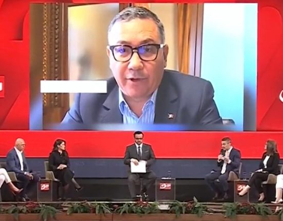 Victor Ponta si a schimbat parul ca Calin Georgescu