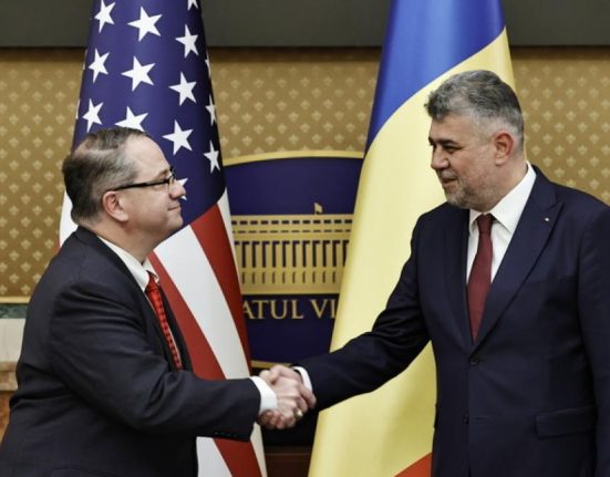 Ciolacu sa intalnit cu liderul delegatiei trimise de Trump in Romania Respectam toate standardele democratice pentru alegeri