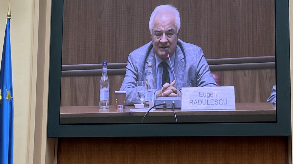 Consilier BNR Mergeti la vot Daca nu schimbam directia vaporului numit Romania Titanic scrie pe noi