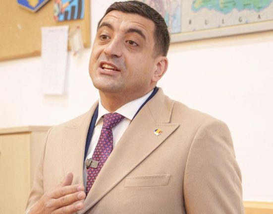 Liderul BNS critica anuntul lui Simion despre concedieri Sa se informeze mai intai