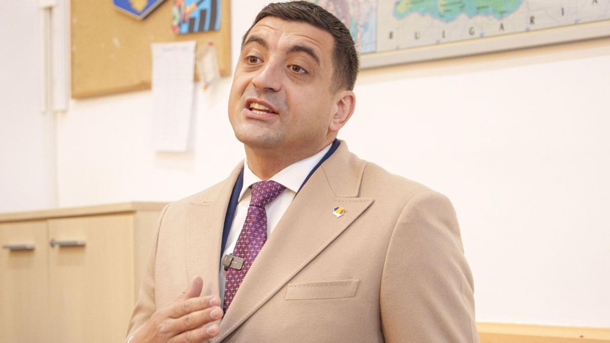 Liderul BNS critica anuntul lui Simion despre concedieri Sa se informeze mai intai