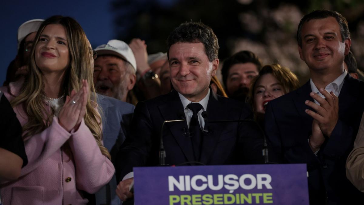 Nicusor Dan Va urma un tur doi dificil Nu va fi o dezbatere intre persoane ci una pro Occident sau anti Occident