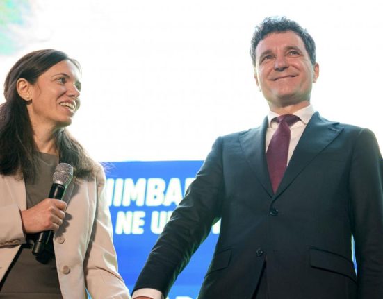 Nicusr Dan a anuntat ca se insoara dar va face nunta in familie