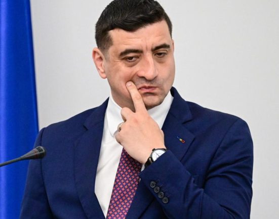 ONG urile pentru persoanele cu autism acuza pe Simion